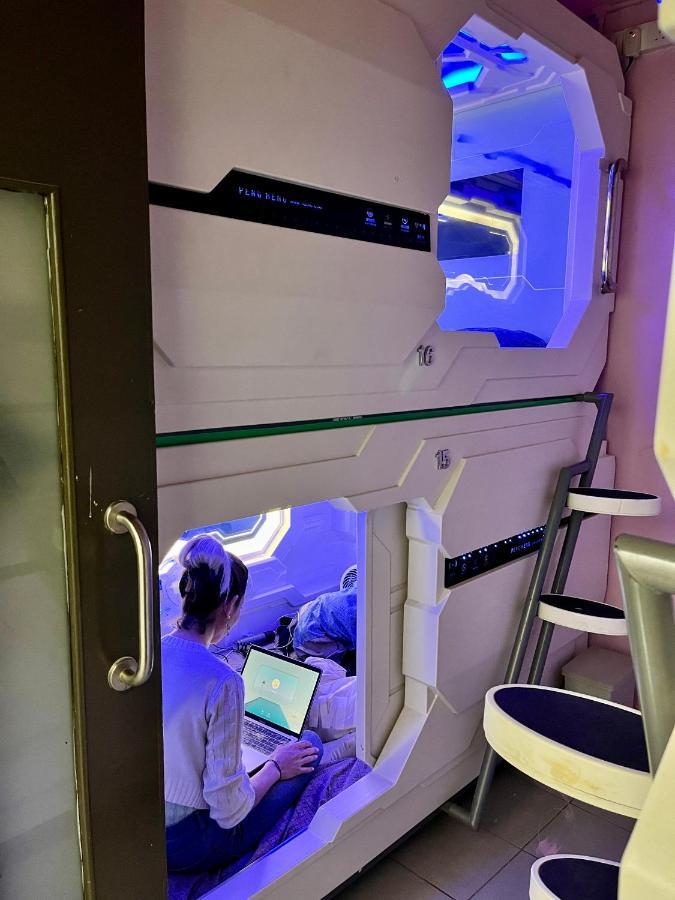 Bestow Capsule Hostel Kuala Lumpur Zewnętrze zdjęcie